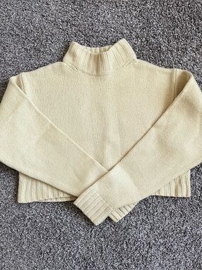 Aritzia Wilfred Free 100% Merino Wool Butter Yellow Cropped Sweater Small
